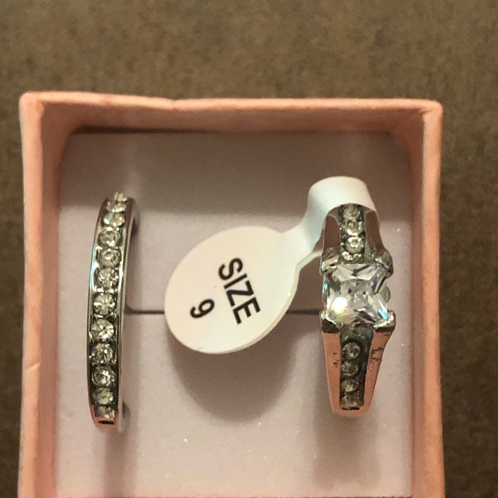 2-piece Sz 9 bridal rings